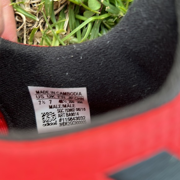 Adidas Messi soccer shoes size 7.5 - Picture 7 of 9